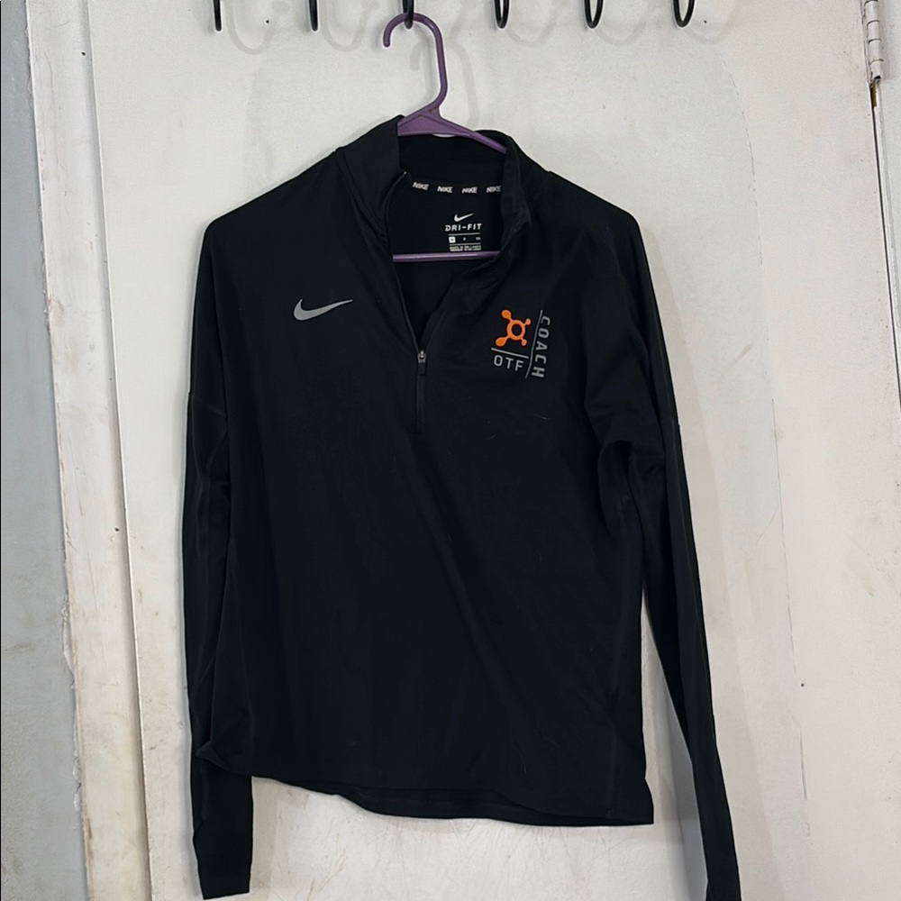 Nike orange theory coach top